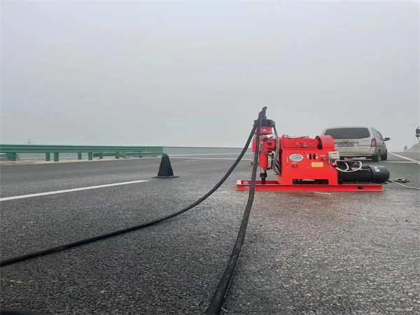 碧江马路路基路面开裂下沉注浆加固灌浆