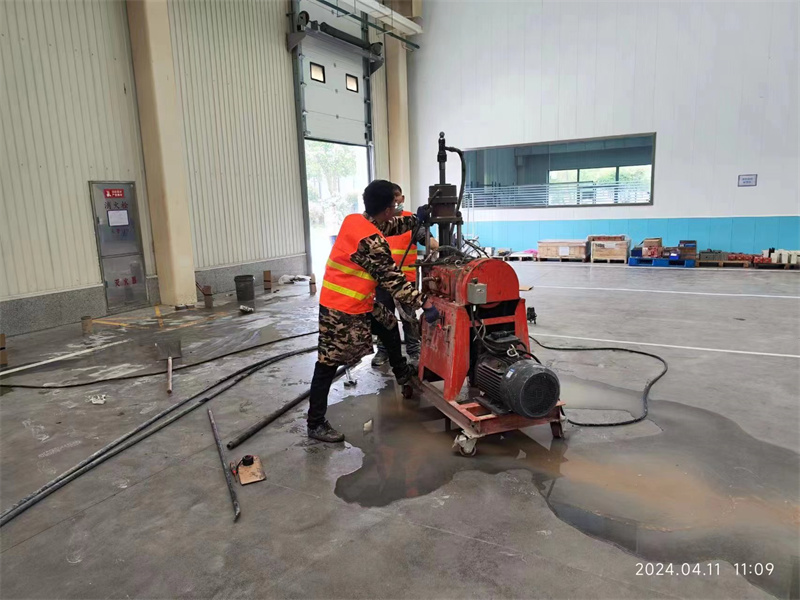 碧江厂房地面下沉塌陷注浆加固施工